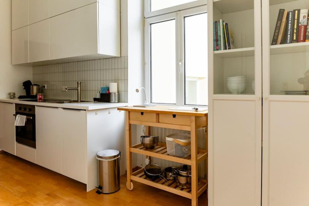 Savoir-Vivre In Unserer Zentralen Balkonwohnung Vienna Luaran gambar