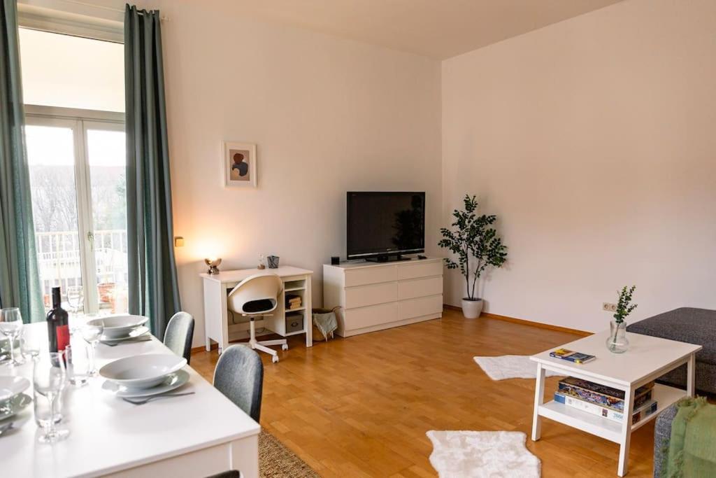Savoir-Vivre In Unserer Zentralen Balkonwohnung Vienna Luaran gambar