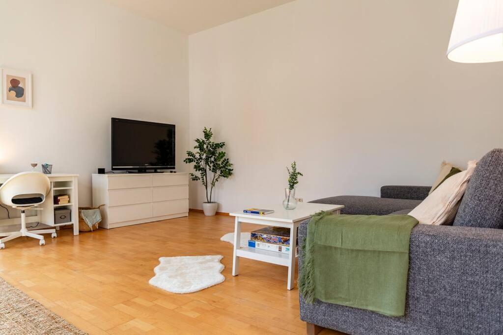 Savoir-Vivre In Unserer Zentralen Balkonwohnung Vienna Luaran gambar
